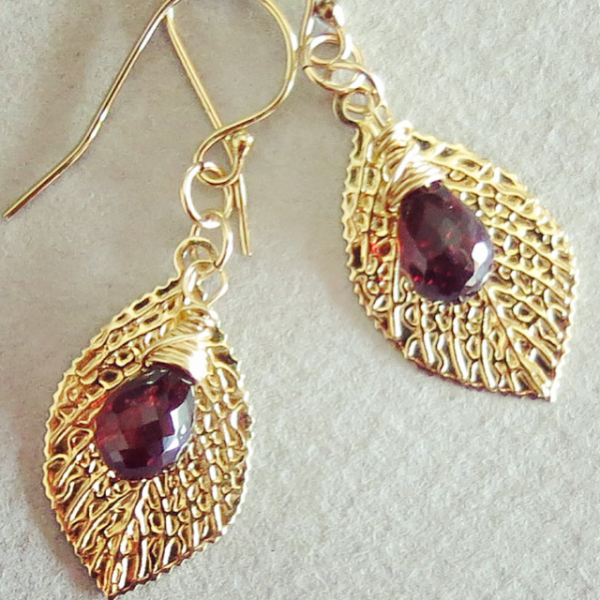 Mozambique garnet esrrings