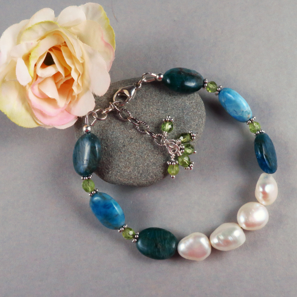 apatite and pearl bracelet