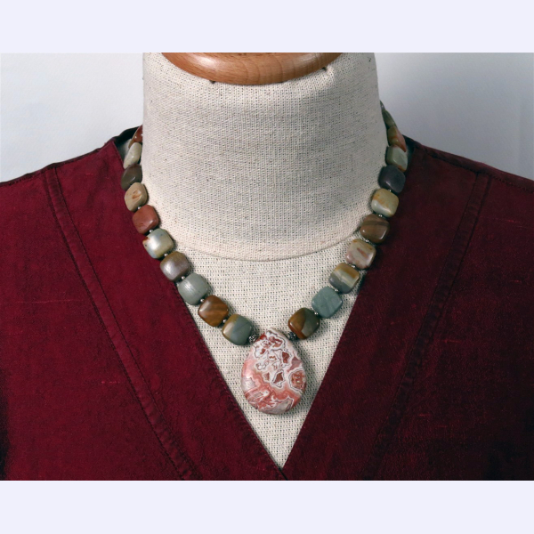 Mexican lace agate necklace