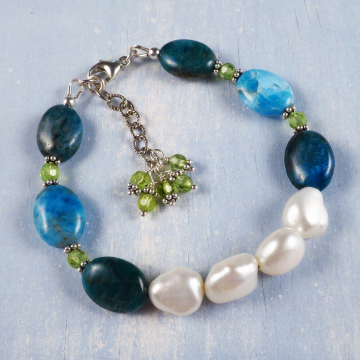 Handmade Apatite and Pearl Bracelet
